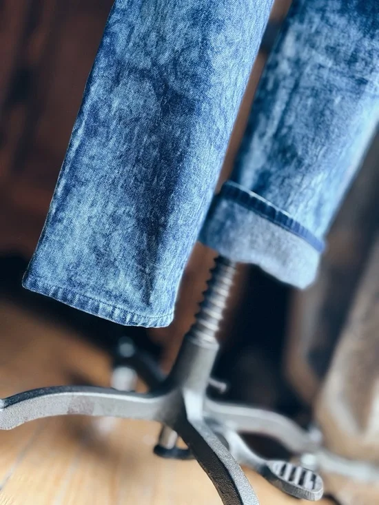 One-of-a-Kind (OOAK) Vintage Gitano Hand-Stenciled Lace Jeans - Picture 13 of 16